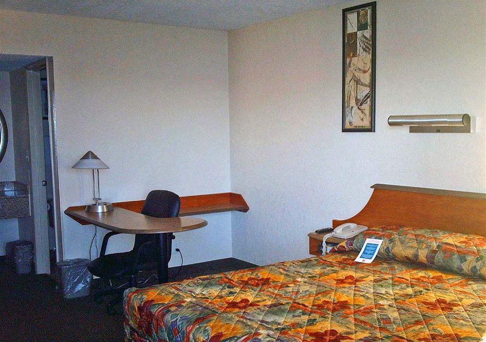 6-amarillo, Tx - Airport 2*